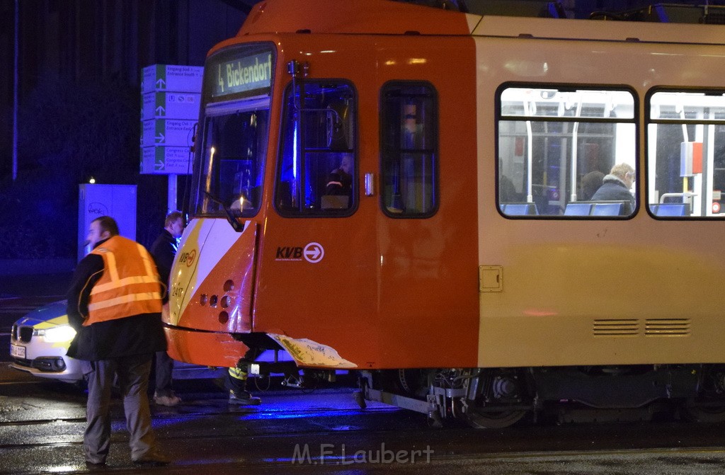 VU PKW Strab Koeln Deutz Deutz Muelheimerstr P06.JPG - Miklos Laubert